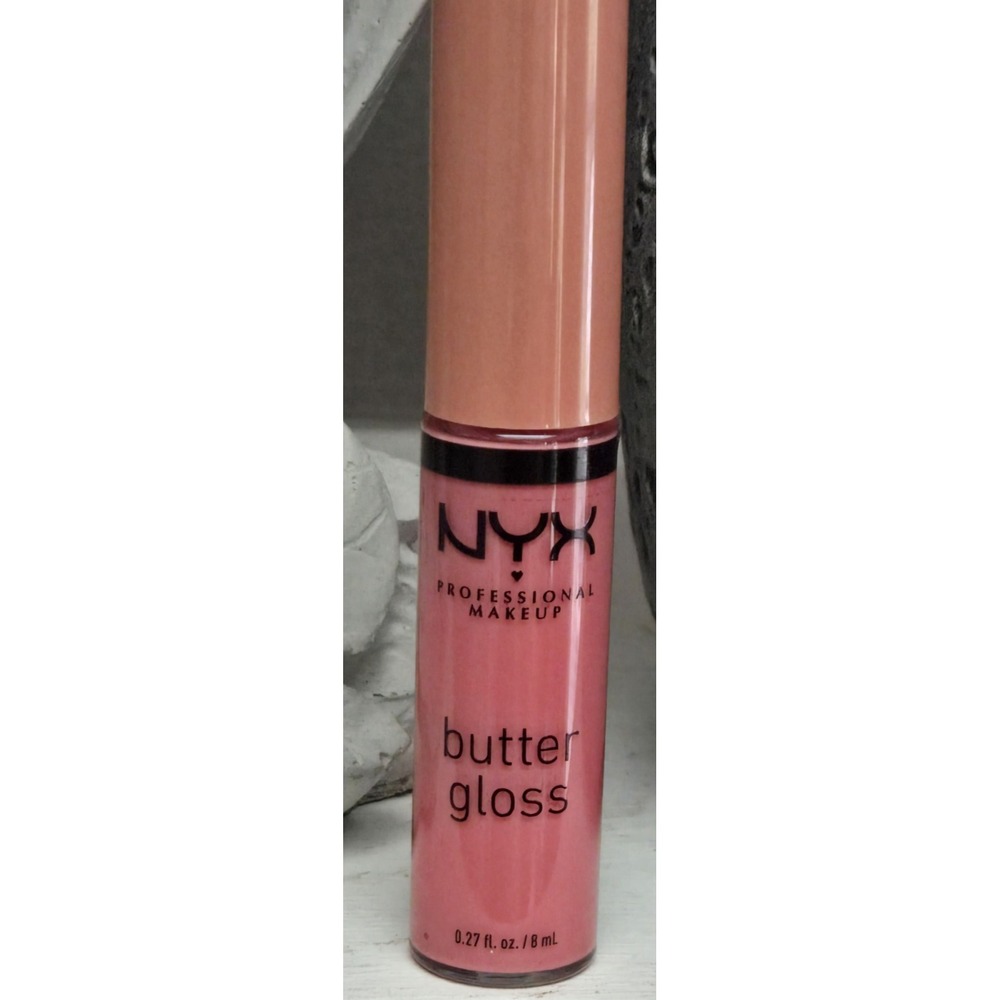 NYX PROFESSIONAL MAKEUP Butter Gloss, Non-Sticky Lip Gloss BLG05 Creme‎ Brulee